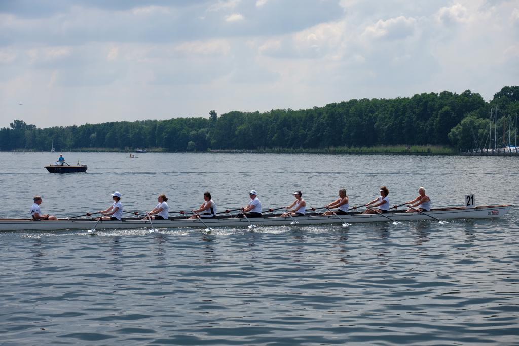 Der Frauenachter auf dem Weg