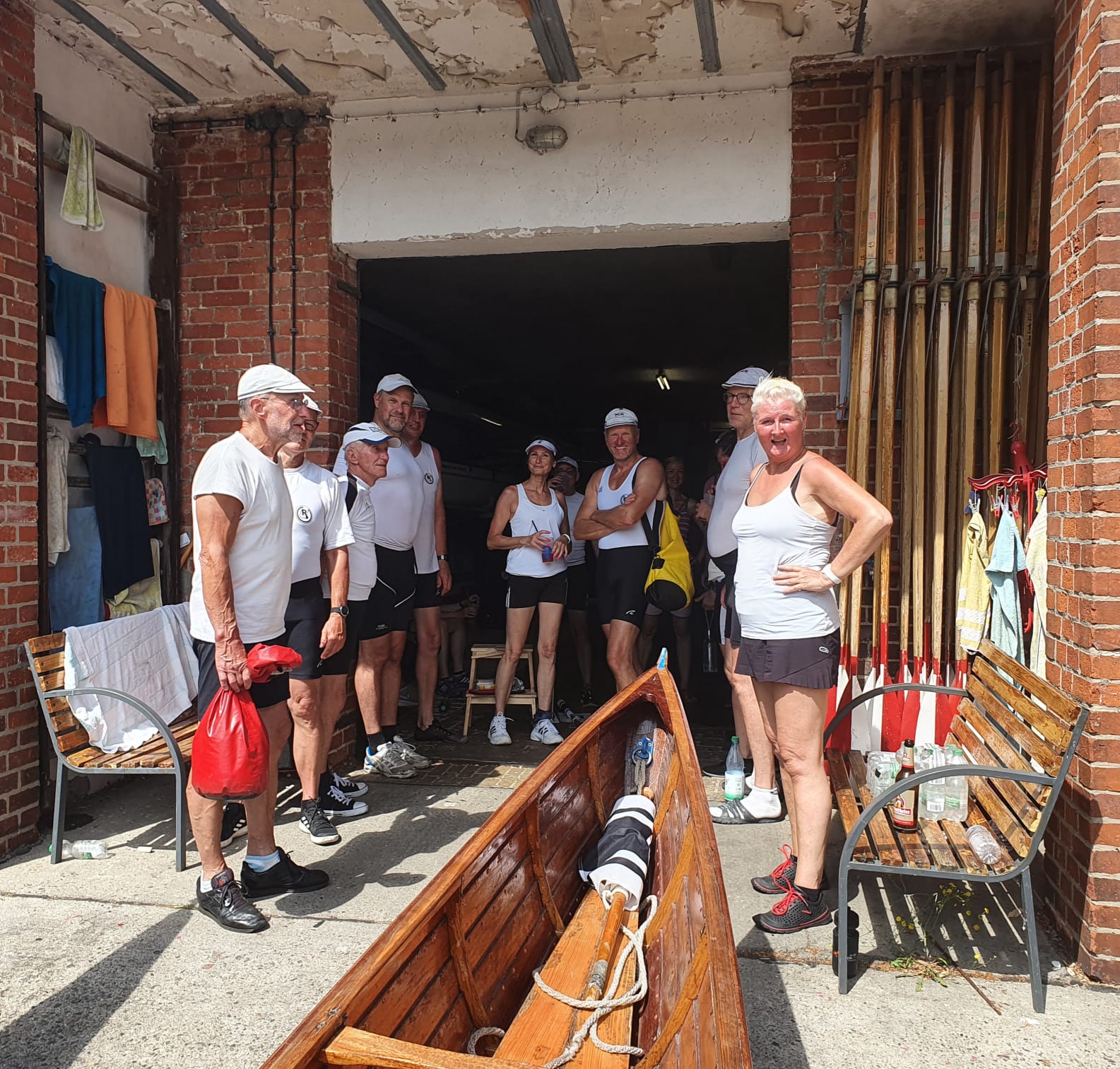 Warten auf den Start bei über 30 Grad...