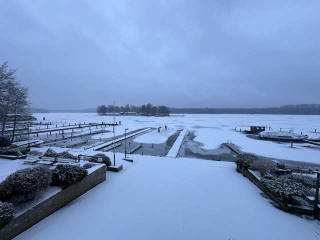 Winter im Bootshaus.