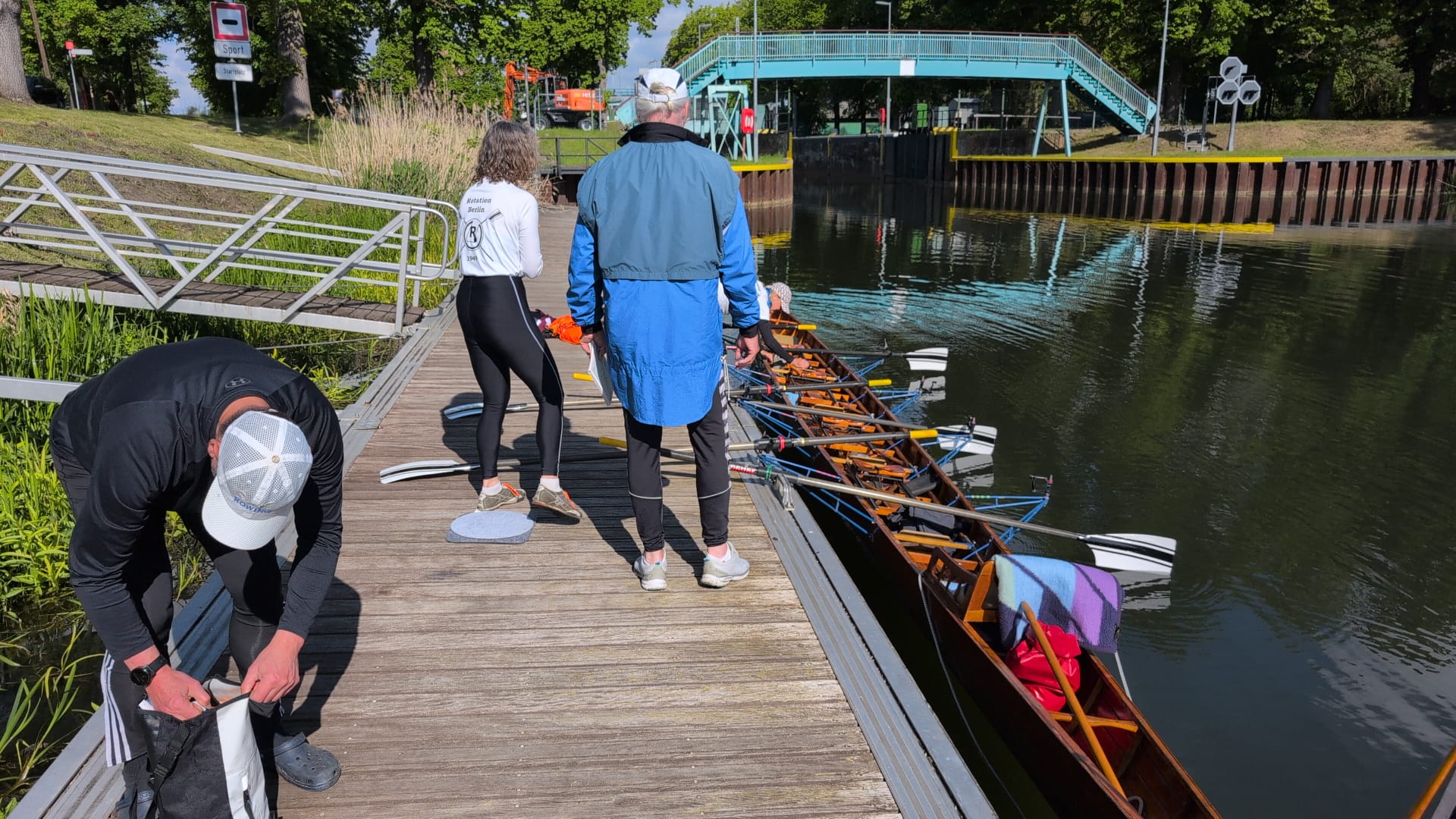 2. Tag - fertigmachen zur Einfahrt in die Schleuse Parey