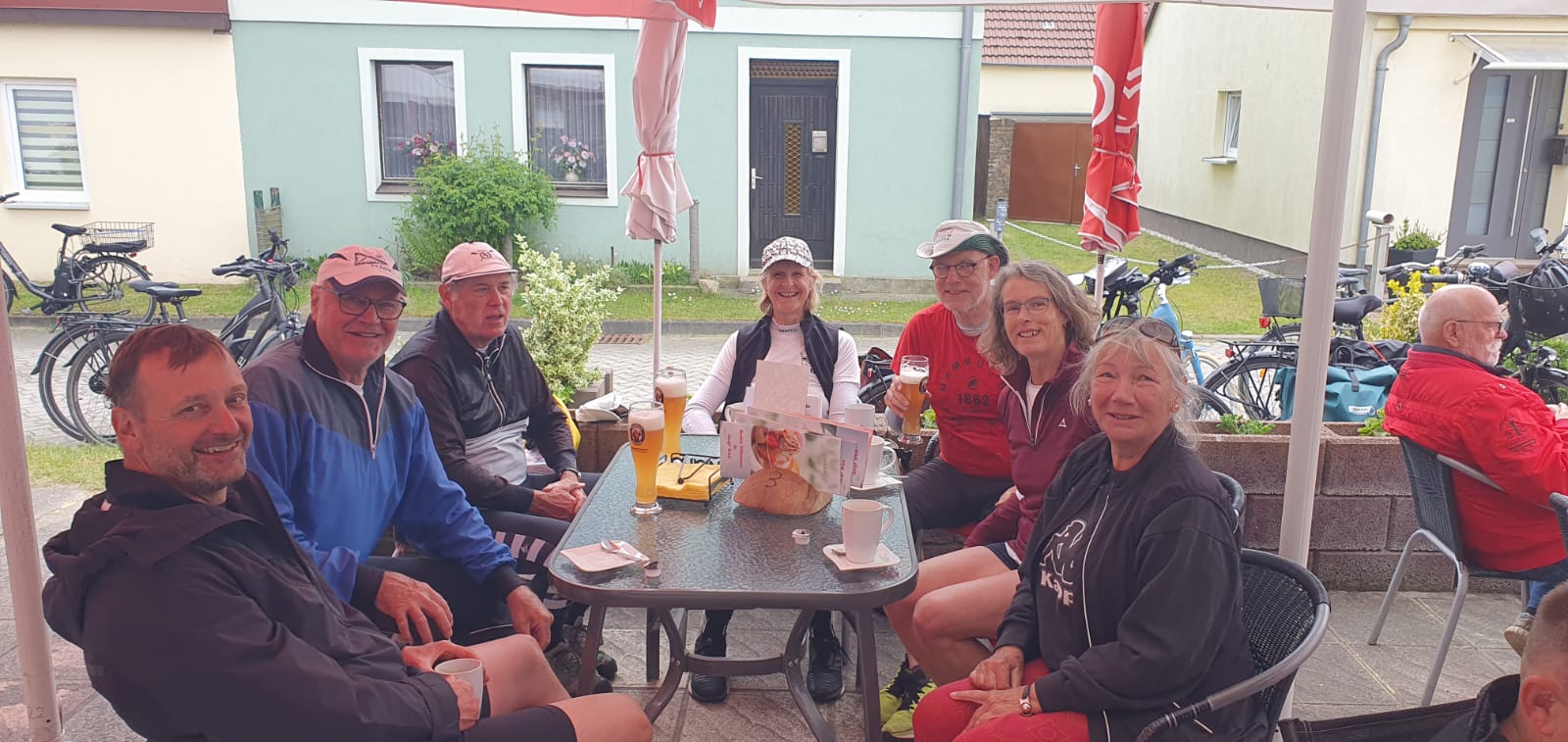 4. Tag - Abschluss im Eiscafé in Briest